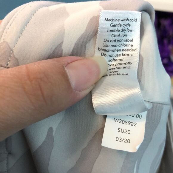 Athleta Elation 7/8 Tights Womens Small Gray Camo High Rise Activewear - Picture 7 of 7